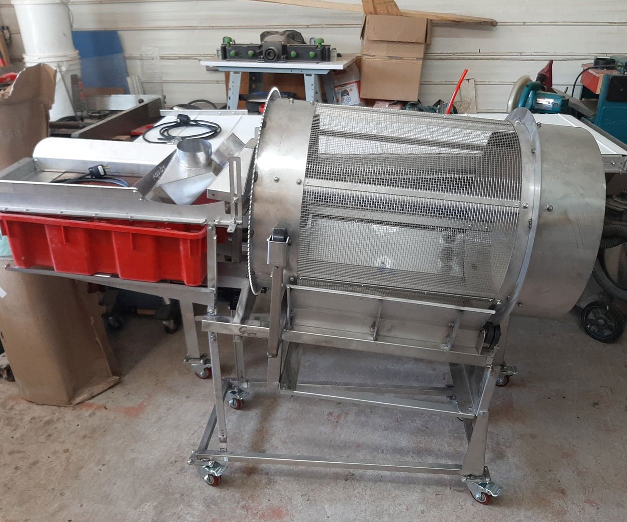 One Person Berry Processing System-Contains 5 Tools - Image 4